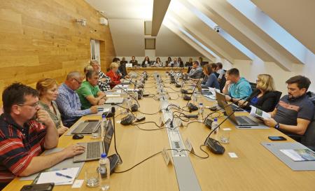 11. REDNA SEJA OBČINSKEGA SVETA 08 FOTO TINE ŠUBIC